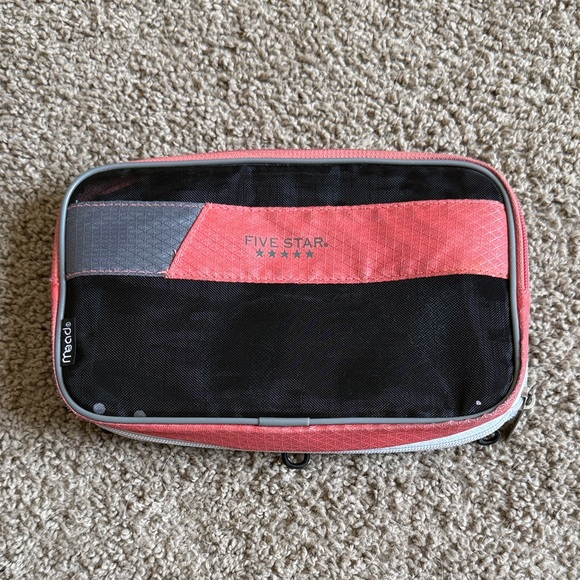 Five Star Black and Pink Toiletry Bag - Picture 1 of 1